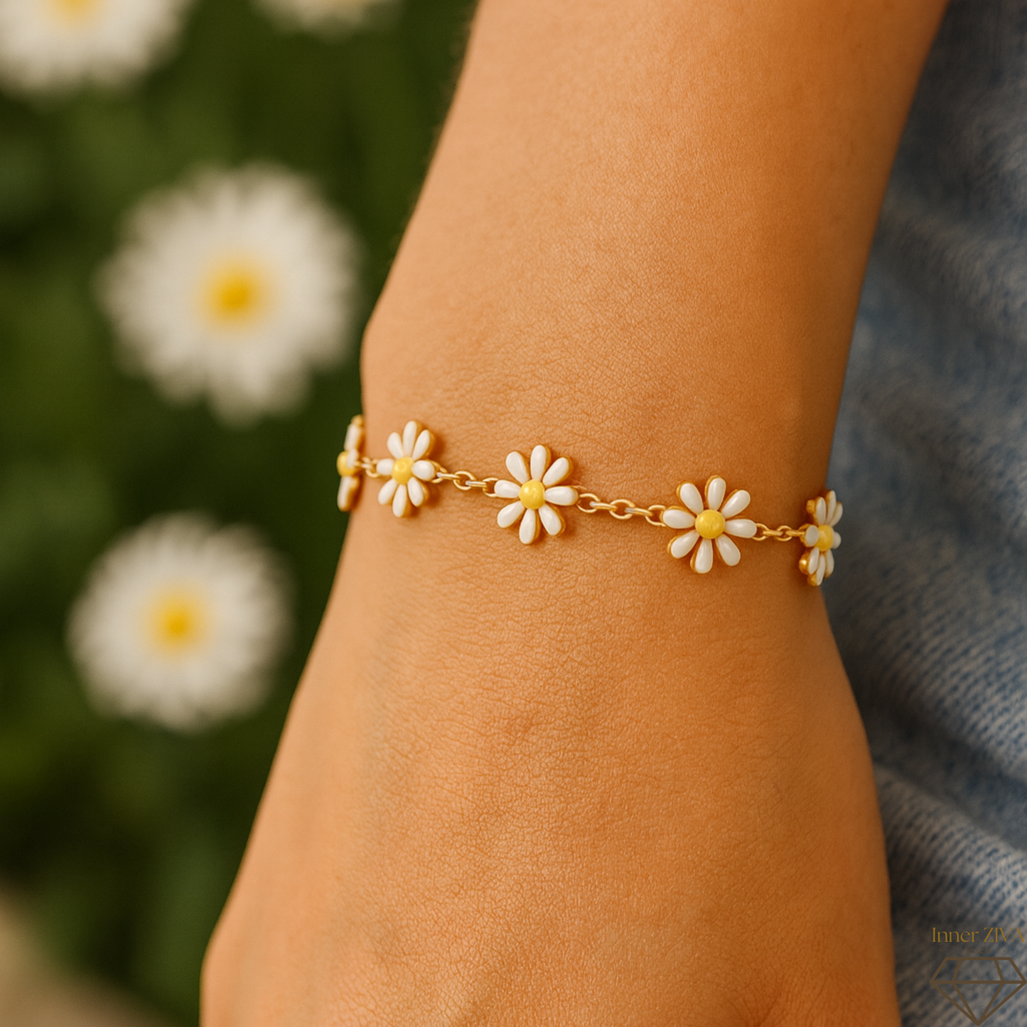 Daisy Bloom Gold Bracelet