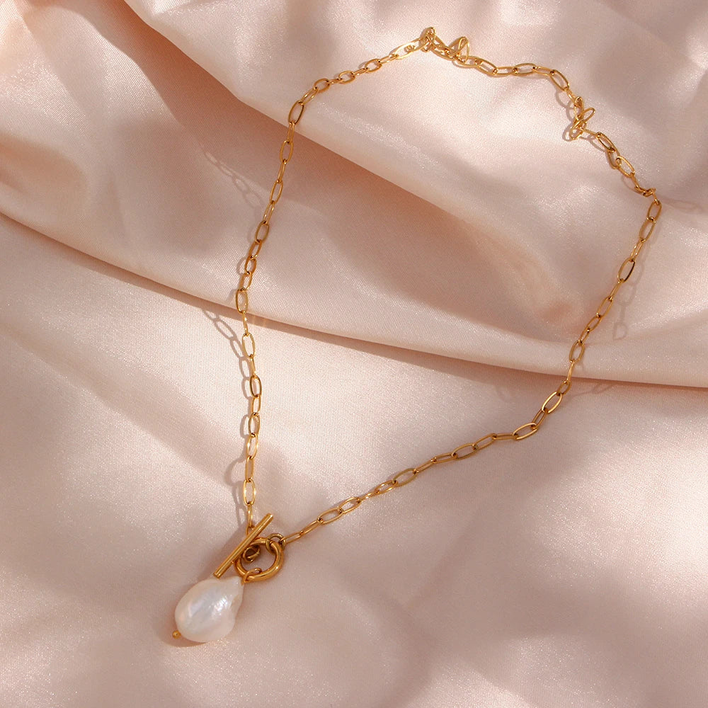 MamacitaSlay Elegant Baroque Freshwater Pearl Pendant Necklace OT Buckle 18K Gold Plated Waterproof Stainless Steel Necklace