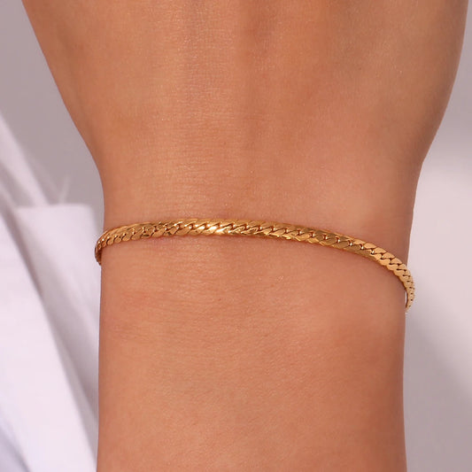 Inner Ziva Luma™ 316L Stainless Steel Waterproof Herringbone Bracelet | 18K Gold PVD Plated Hypoallergenic Minimalist Jewelry