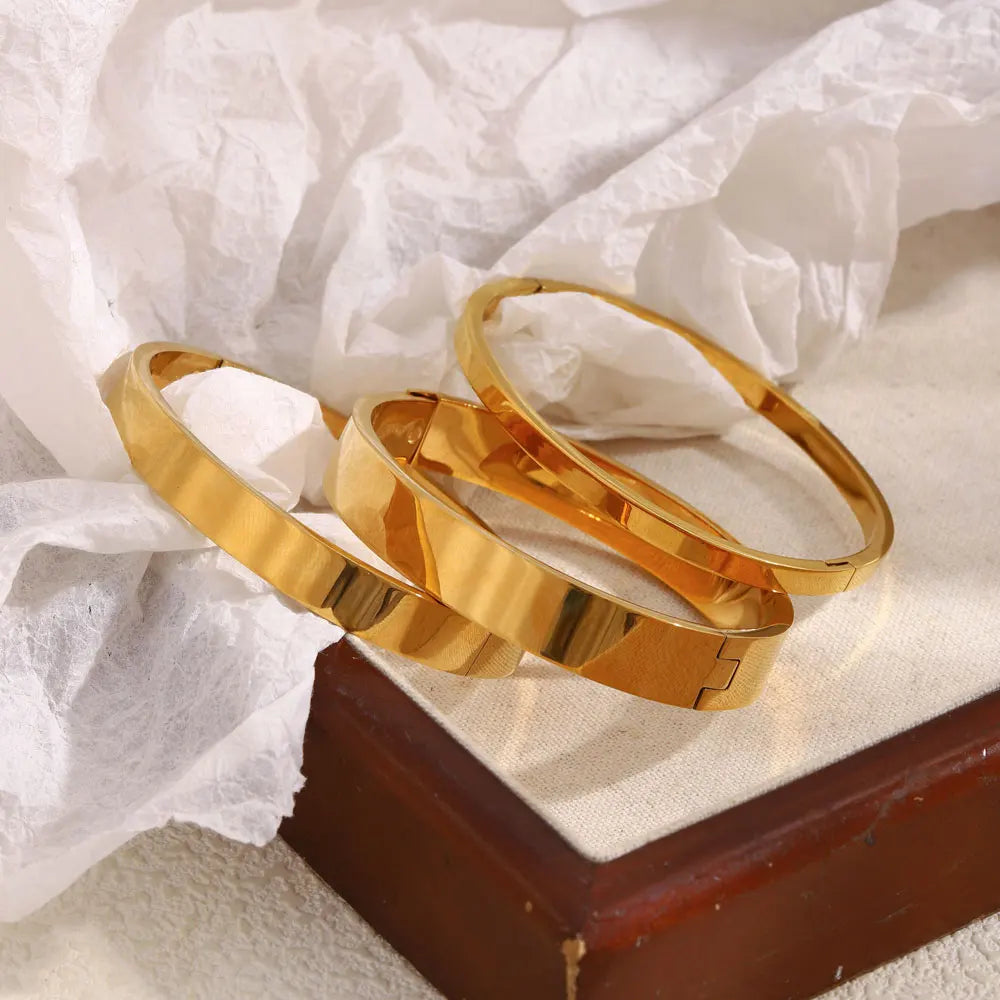 MamacitaSlay 316L Stainless Steel Smooth Surface Stackable Bangle 18K Gold Plated Waterproof Jewelry Women's Classic Bracelet