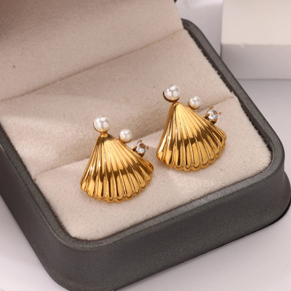 Zircon Pearl Shell Stud Earring
