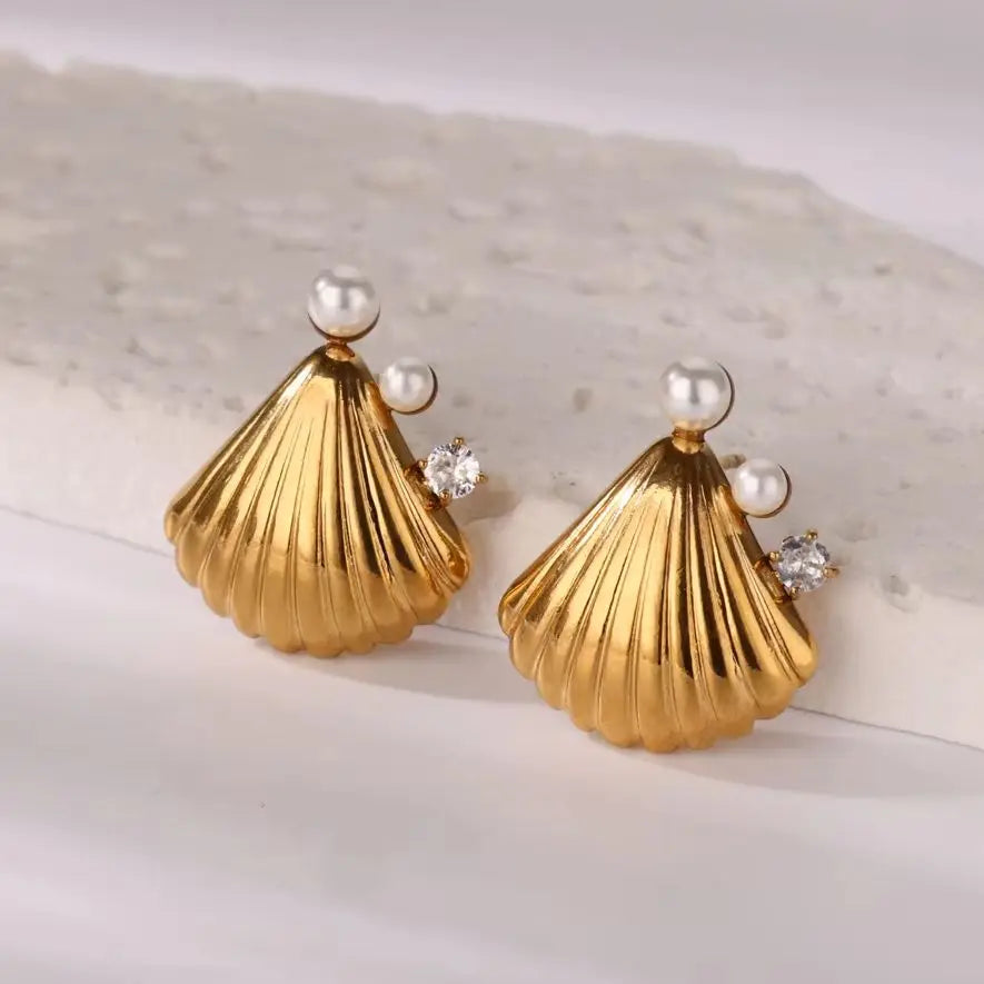 Zircon Pearl Shell Stud Earring